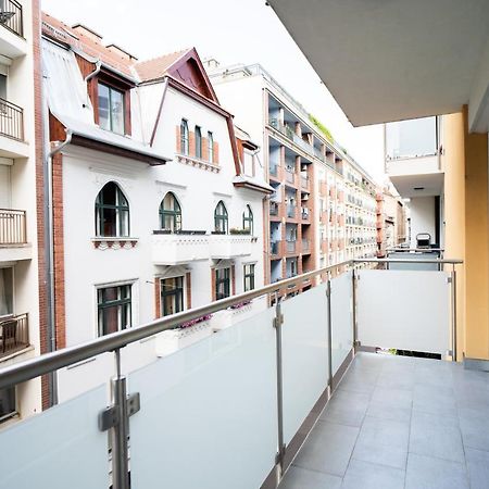 Vig Apartment - With Private Parking Budapest Exterior foto